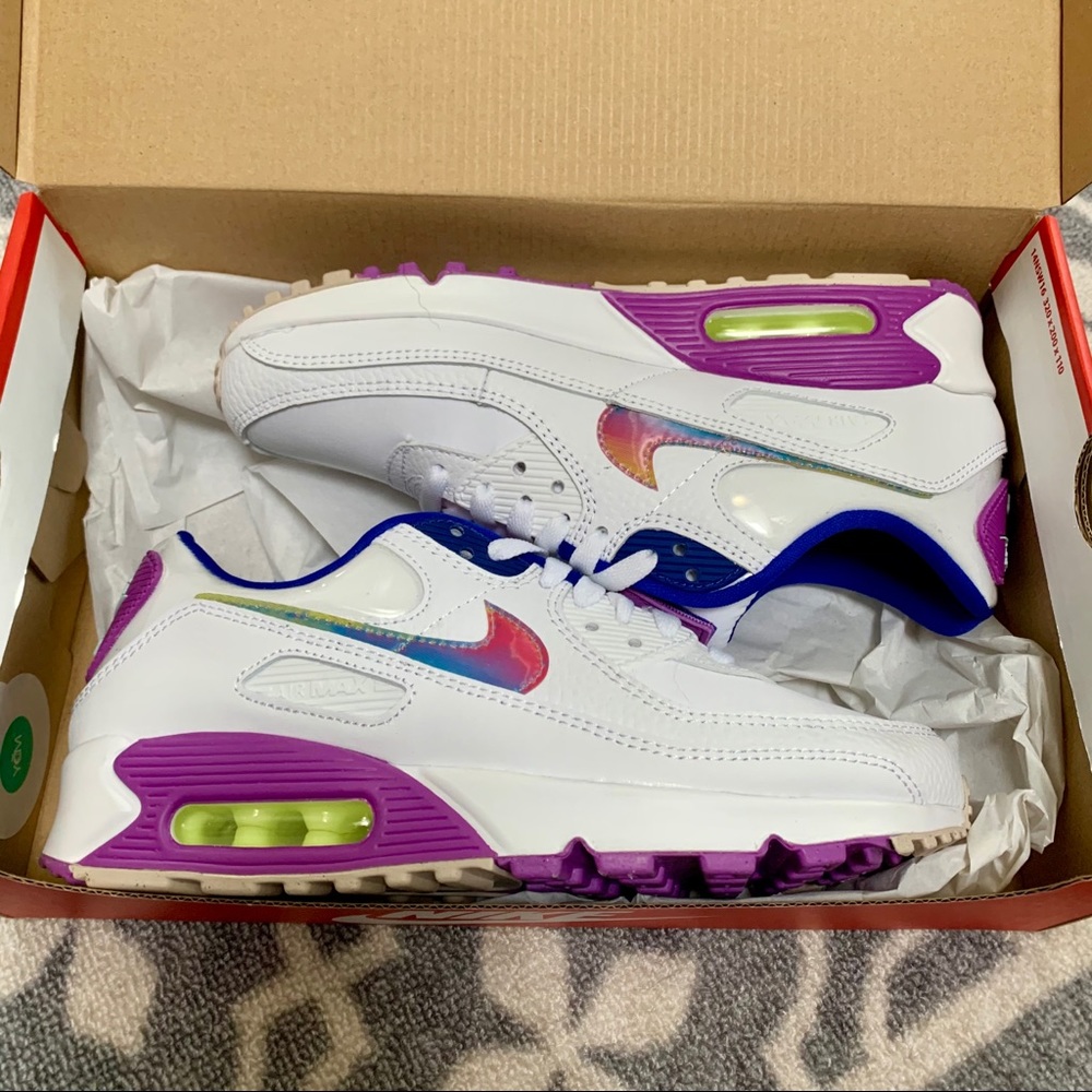 *SOLD* Nike Women’s Air Max 90 SE - Picture 3 of 5
